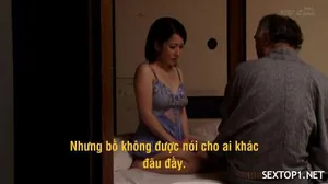 Nữ thần ngực khủng cúp D, ngoại hình siêu cao, cực kỳ quyến rũ, váy hông gợi cảm và đôi chân đẹp...
